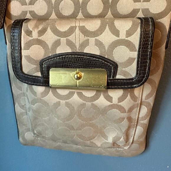 Coach‎ C Crossbody - Picture 3 of 6